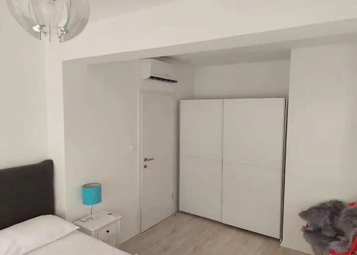 A2d1 * מאלי לוסיניי